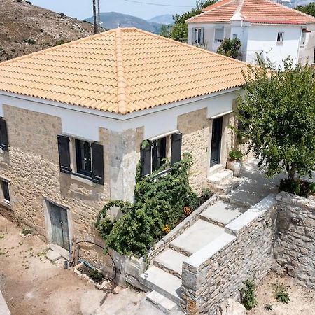 Villa Aiolia Kondoyenádha Zewnętrze zdjęcie