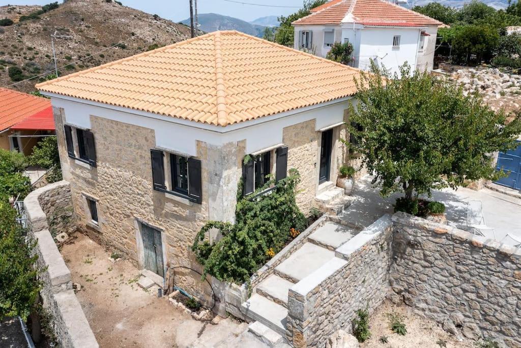 Villa Aiolia Kondoyenádha Zewnętrze zdjęcie