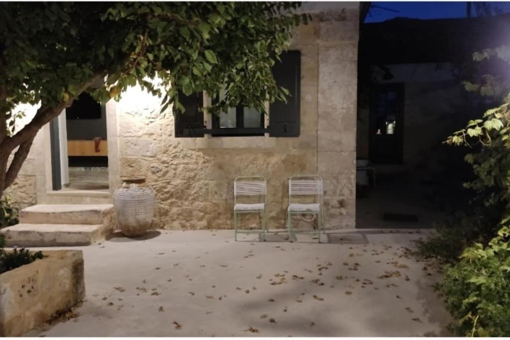 Villa Aiolia Kondoyenádha Zewnętrze zdjęcie